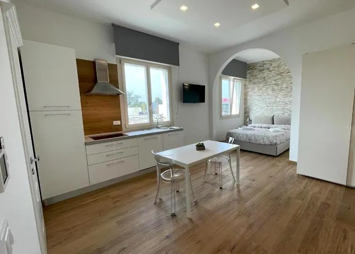 La Casa Degli Artisti 게스트하우스 카스텔마조레